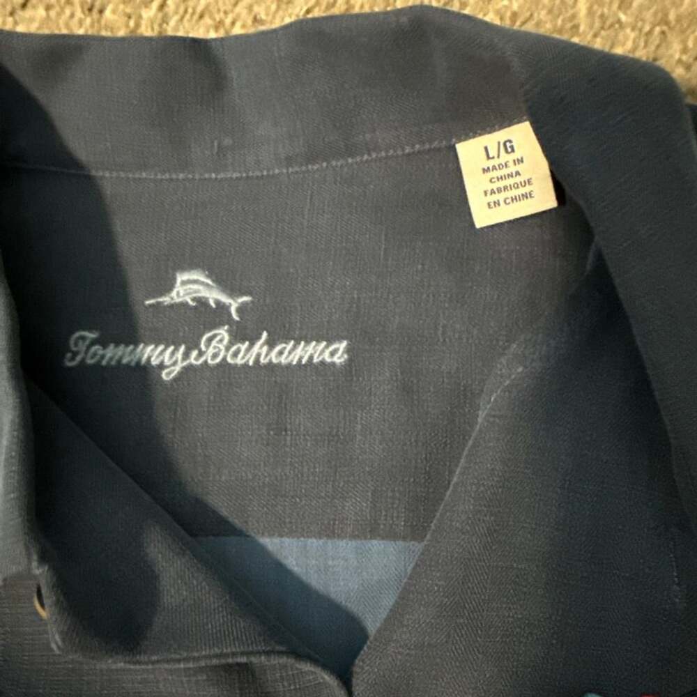 Tommy Bahama Silk Hawaiian Shirt Size L Gray Floral